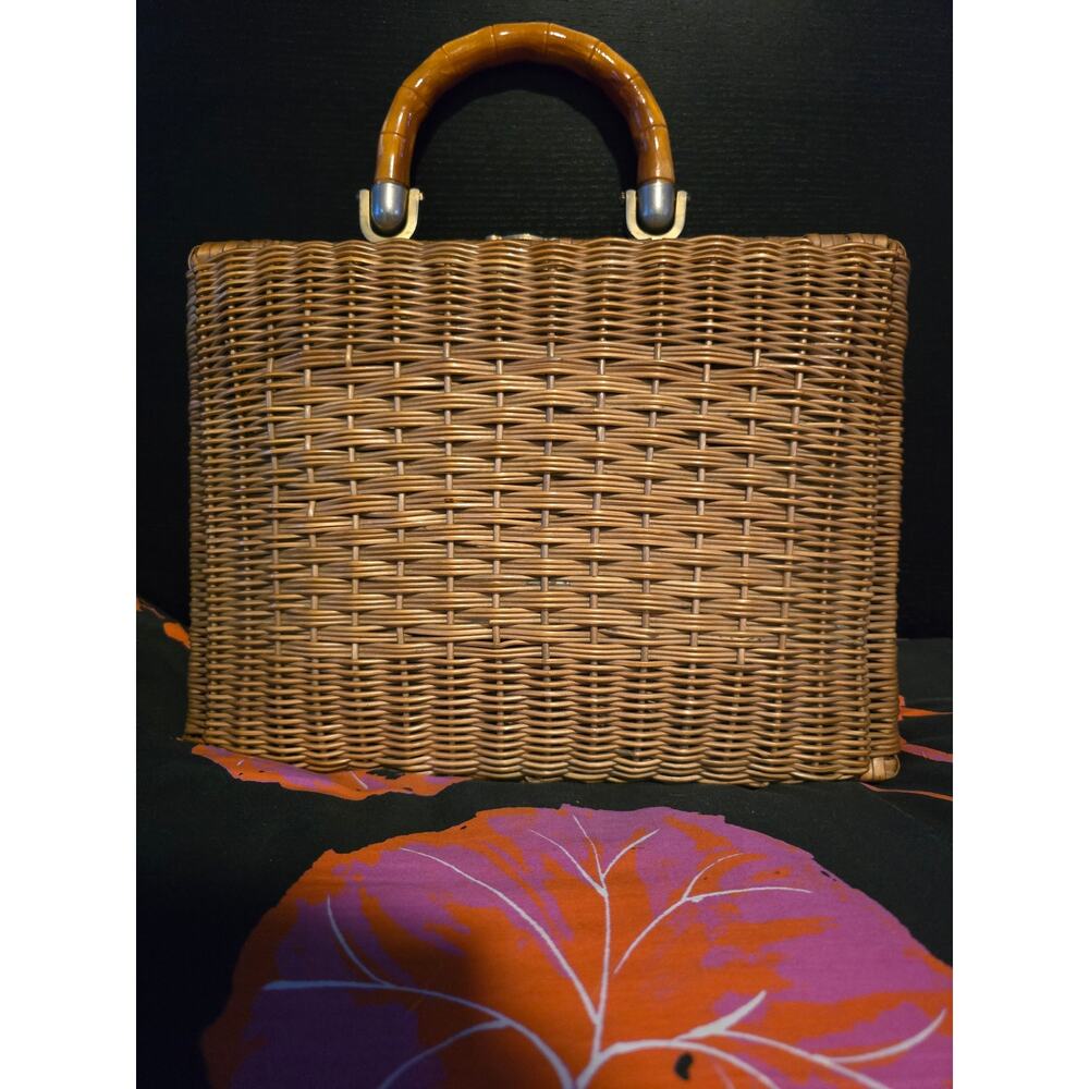 Vintage woven wicker briefcase style purse faux bamboo handle medium